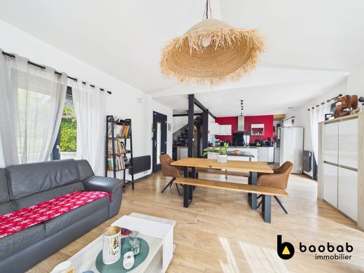 Luxury home in Saint-Paul, Savoy
