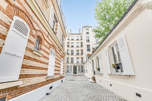 Apartament w Neuilly-sur-Seine, Hauts-de-Seine