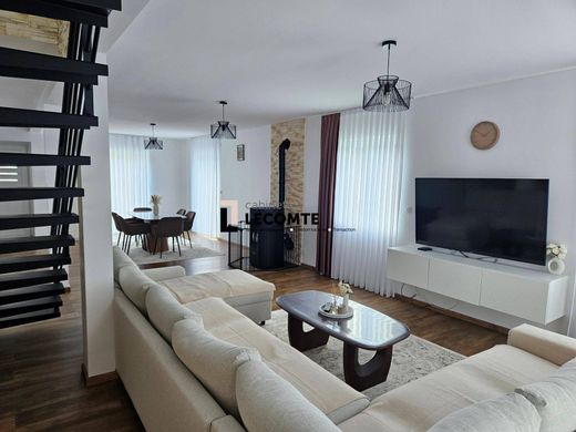 Luxus-Haus in Chantepie, Ille-et-Vilaine