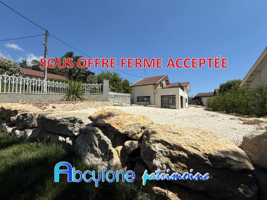Luksusowy dom w Saint-Nazaire-les-Eymes, Isère