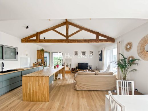 Casa de lujo en Mérignac, Gironda