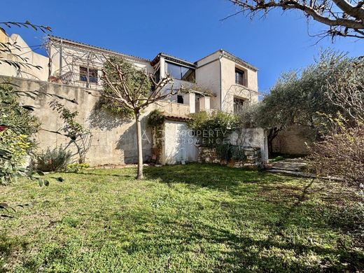 Luxe woning in Cadenet, Vaucluse