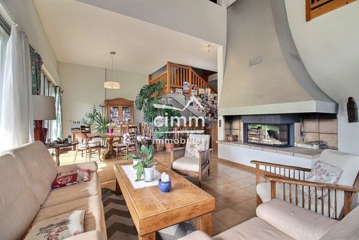 Luxury home in Sallanches, Haute-Savoie