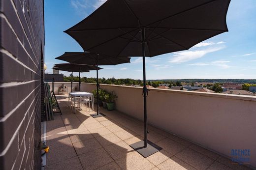 Apartment in Villepreux, Yvelines