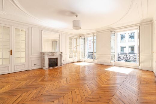 Apartment in Champs-Elysées, Madeleine, Triangle d’or, Paris
