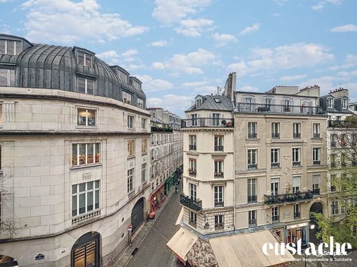 Apartment in Montorgueil, Sentier, Vivienne-Gaillon, Paris