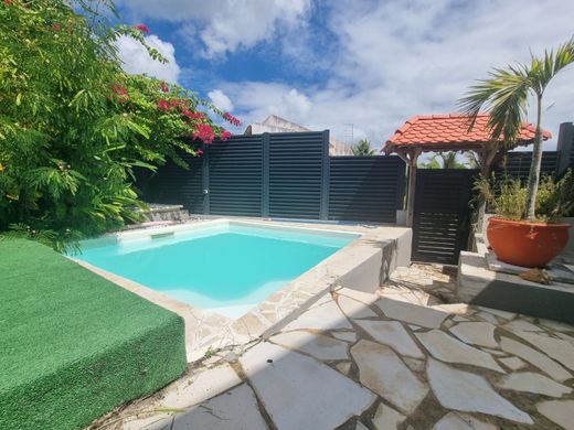 Casa de lujo en Le Diamant, Martinica