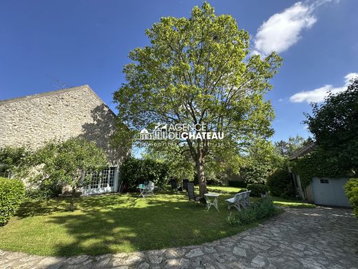 Luxury home in Savigny-le-Temple, Seine-et-Marne