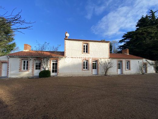 Luxury home in Challans, Vendée