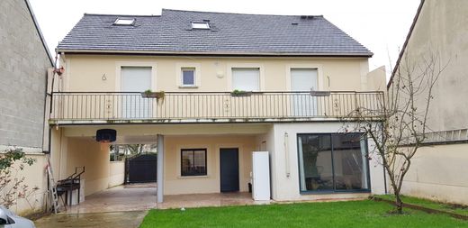 Luxe woning in Goussainville, Val d'Oise