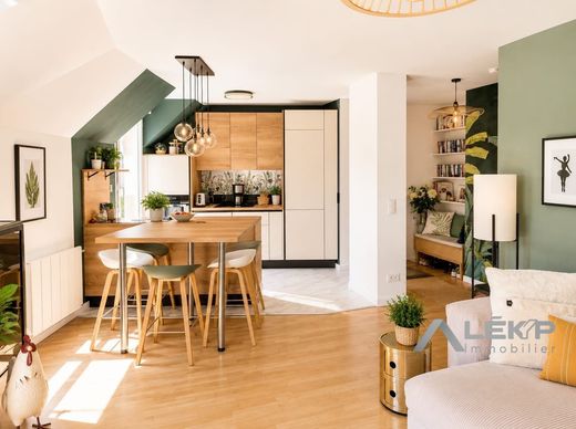 Apartment in Rueil-Malmaison, Hauts-de-Seine