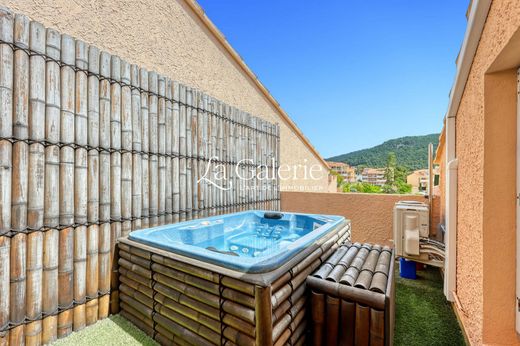 Διαμέρισμα σε Carqueiranne, Var