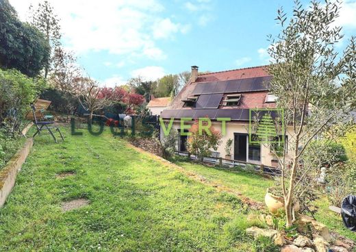 Luxury home in Gometz-le-Châtel, Essonne