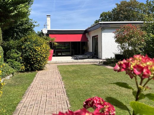 Luxury home in Sainte-Adresse, Seine-Maritime