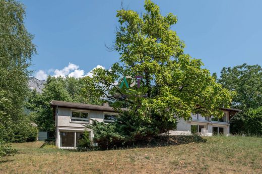 Luxury home in Saint-Ismier, Isère