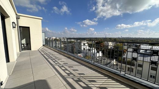 Apartment in Suresnes, Hauts-de-Seine
