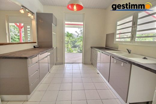 Luxe woning in Rémire-Montjoly, Arrondissement de Cayenne