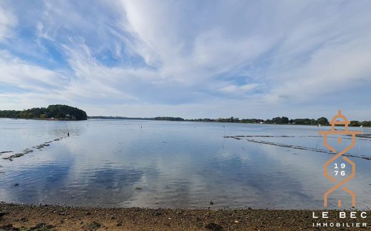 Luxury home in Locoal-Mendon, Morbihan