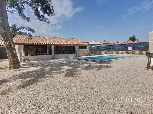 Luxury home in Rougiers, Var