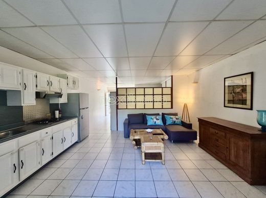 아파트 / Paea, Îles du Vent