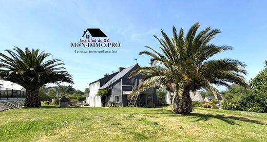 Luxury home in Trélévern, Côtes-d'Armor