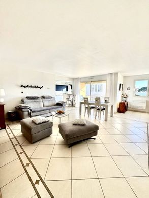 Daire Sainte-Maxime, Var