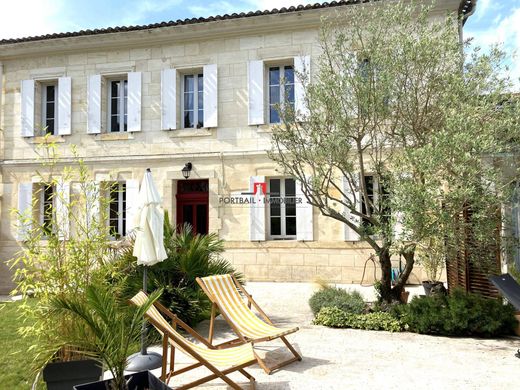 Luxe woning in Saint-André-de-Cubzac, Gironde