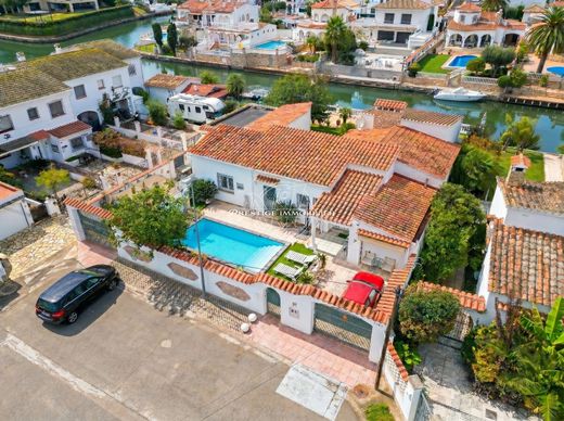 Casa de luxo - Empuriabrava, Gerunda