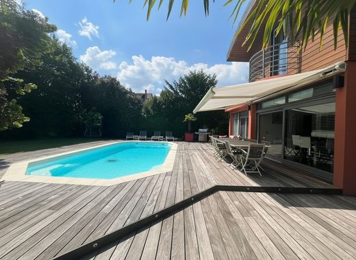 Casa de luxo - Montlignon, Val d'Oise