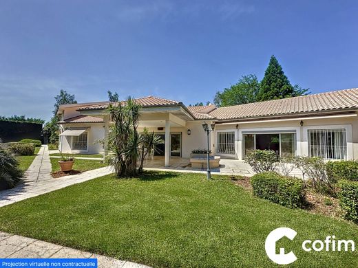 Luxury home in Rabastens-de-Bigorre, Hautes-Pyrénées