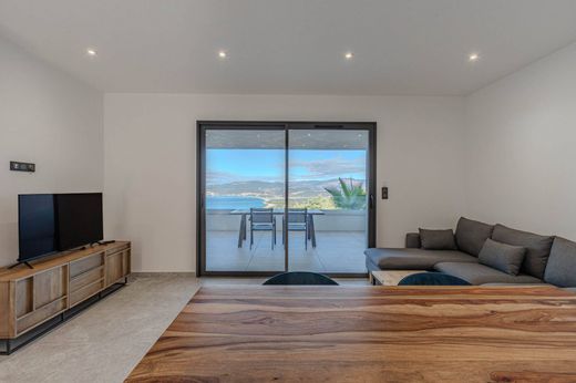 Apartment / Etagenwohnung in Grosseto-Prugna, Südkorsika