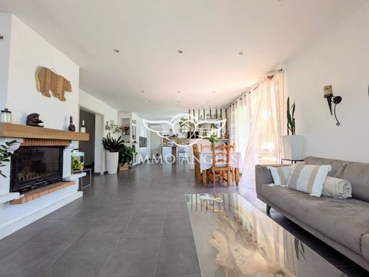 Элитный дом, Sauvian, Hérault