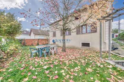 Casa di lusso a Gournay-sur-Marne, Seine-Saint-Denis