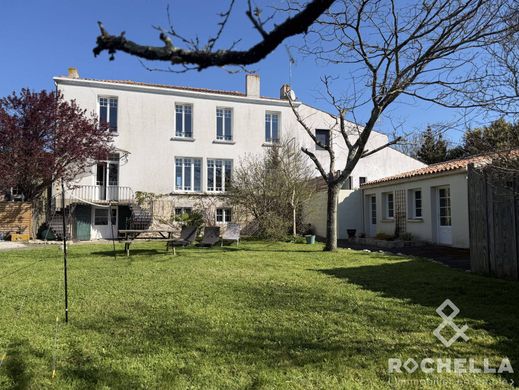 Maison de luxe à Puilboreau, Charente-Maritime