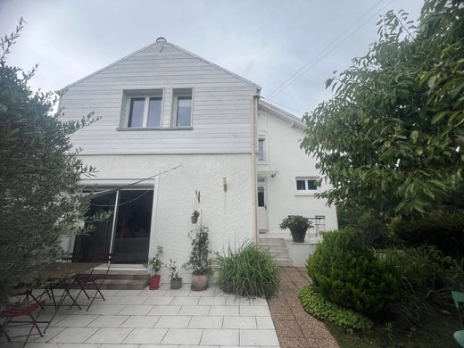 Πολυτελή κατοικία σε Sartrouville, Yvelines