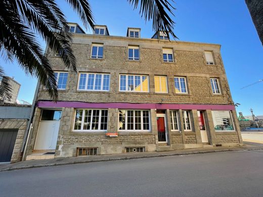 Edificio en Plomodiern, Finisterre