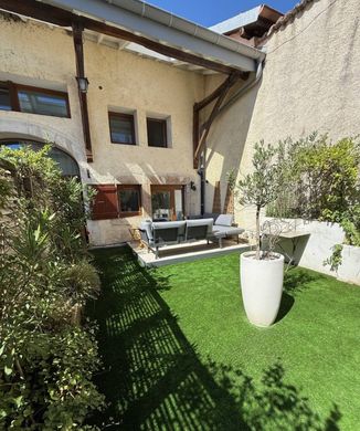 Luksusowy dom w Péron, Ain