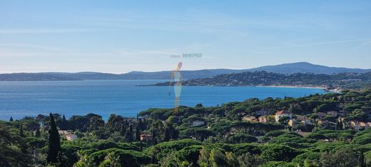 Apartment / Etagenwohnung in Les Issambres, Var