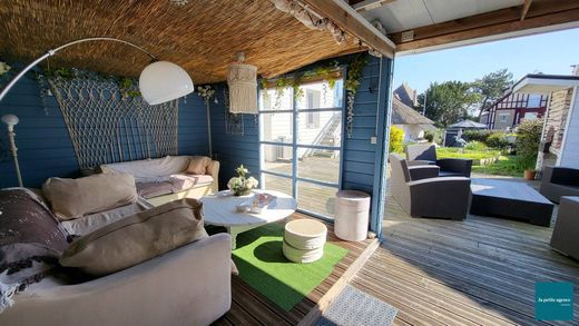 Luxury home in Merville-Franceville-Plage, Calvados