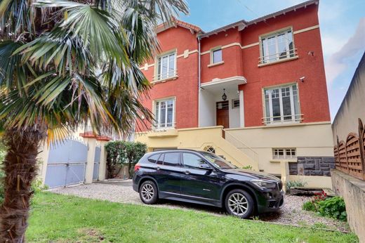 Luxury home in Clermont-Ferrand, Puy-de-Dôme