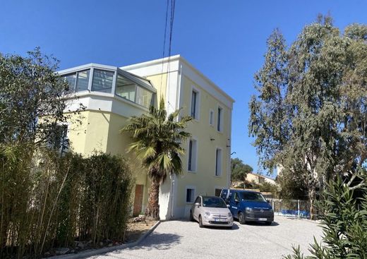 Luxe woning in Perpignan, Pyrénées-Orientales