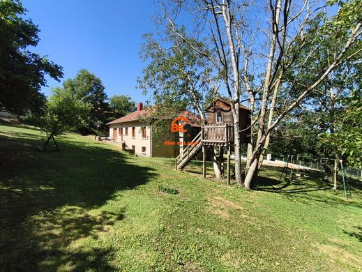 Luxus-Haus in Moissat Haut, Puy-de-Dôme