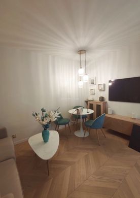 Apartment in Tour Eiffel, Invalides – Ecole Militaire, Saint-Thomas d’Aquin, Paris