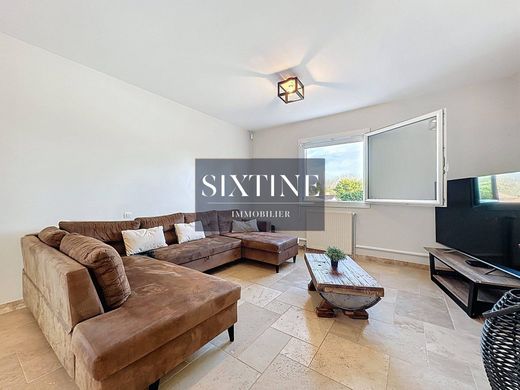 Casa de lujo en Saint-Vulbas, Ain