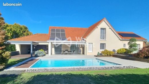 Maison de luxe à Montardon, Pyrénées-Atlantiques