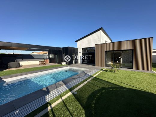 Luxury home in Montaigu, Vendée