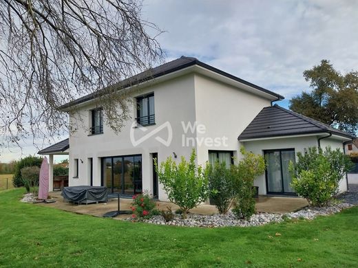 Luxury home in Uzein, Pyrénées-Atlantiques