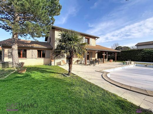 Luxury home in Chaponost, Rhône