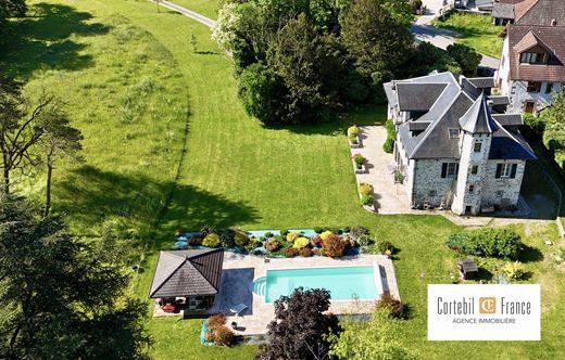 منزل ﻓﻲ Hauteville-sur-Fier, Haute-Savoie