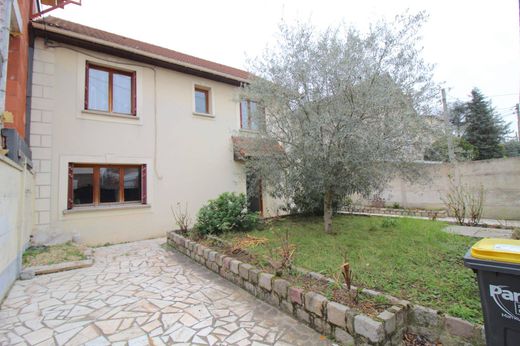 Casa de lujo en Champigny-sur-Marne, Valle de Marne